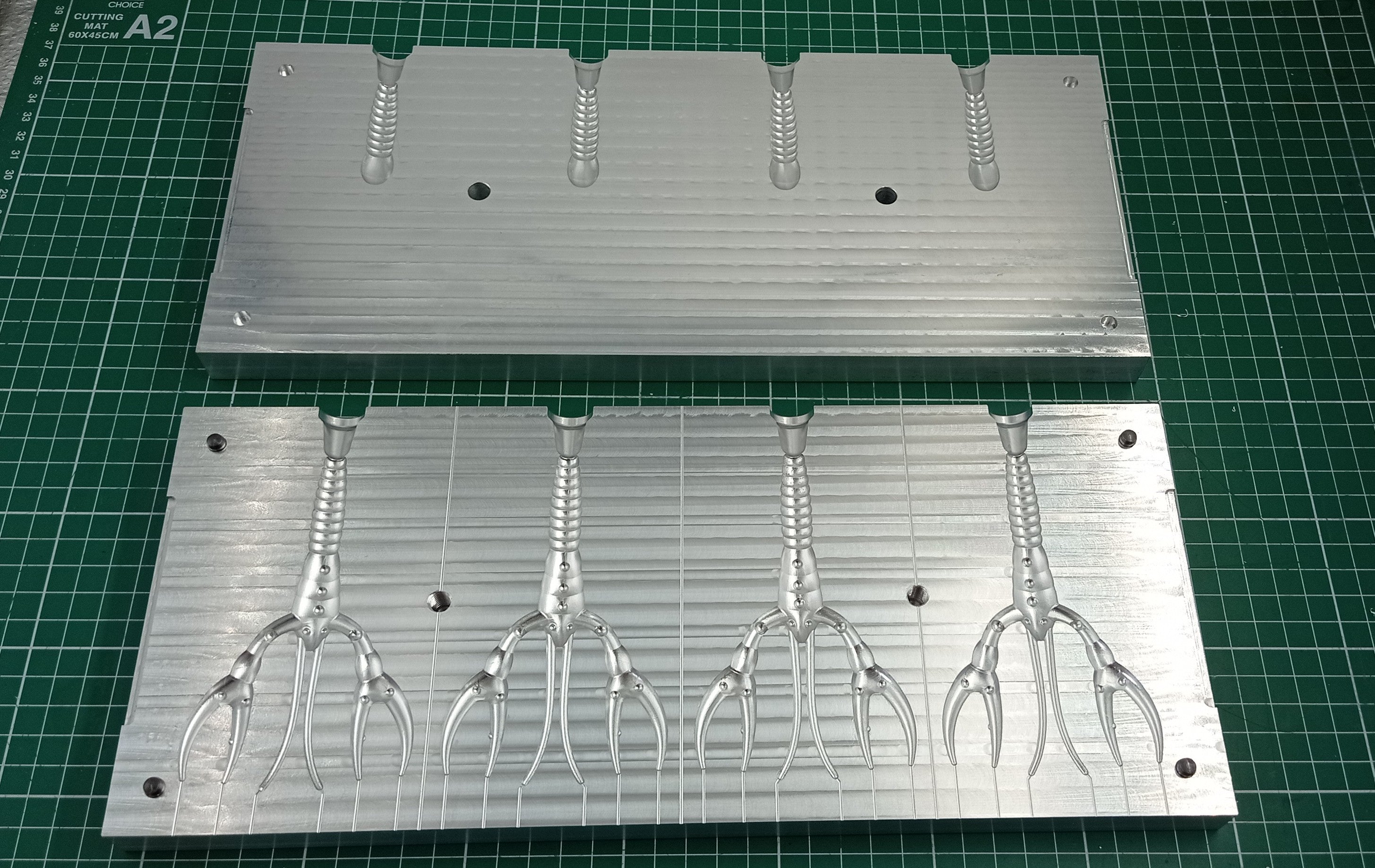 4.5" Crawfish Soft Plastic Lure Mold – 4 Cavity CNC Machined 6082 Aluminum Injection Mold