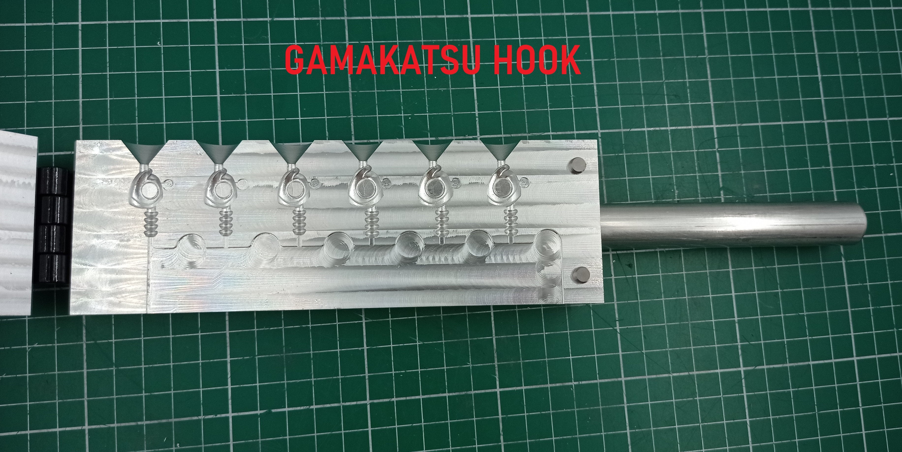 CNC machined swimbait jig head aluminum fishing mold with weights 3/8oz and 1/2oz