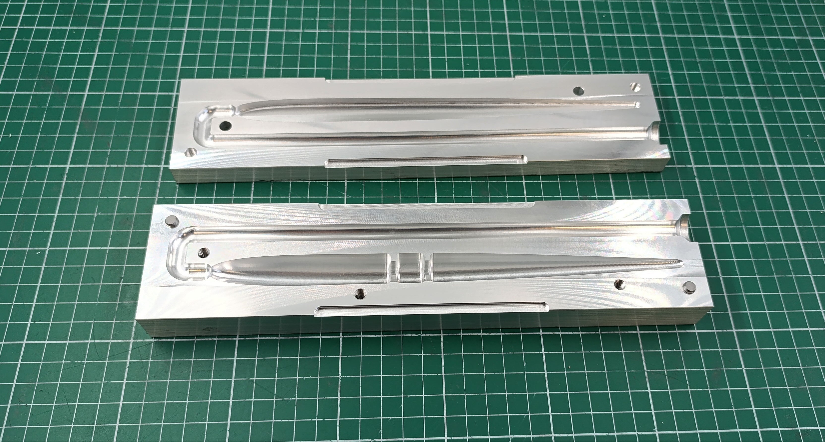 CNC machined 9" slug go lure aluminum mold