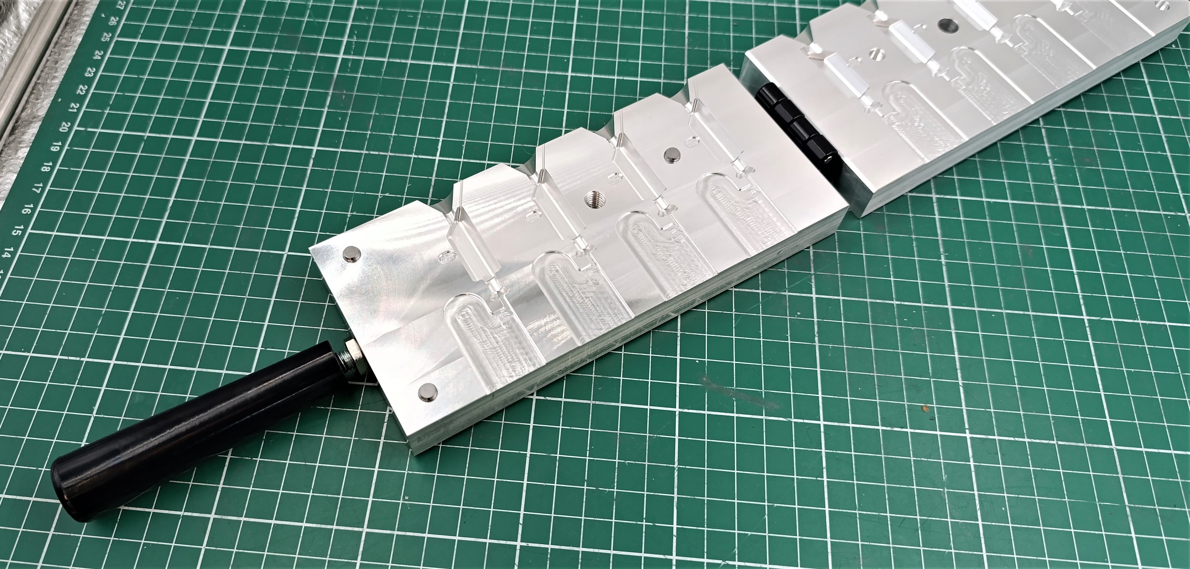 CNC machined 1 oz hexagonal jig head aluminum mold, CNC machining services