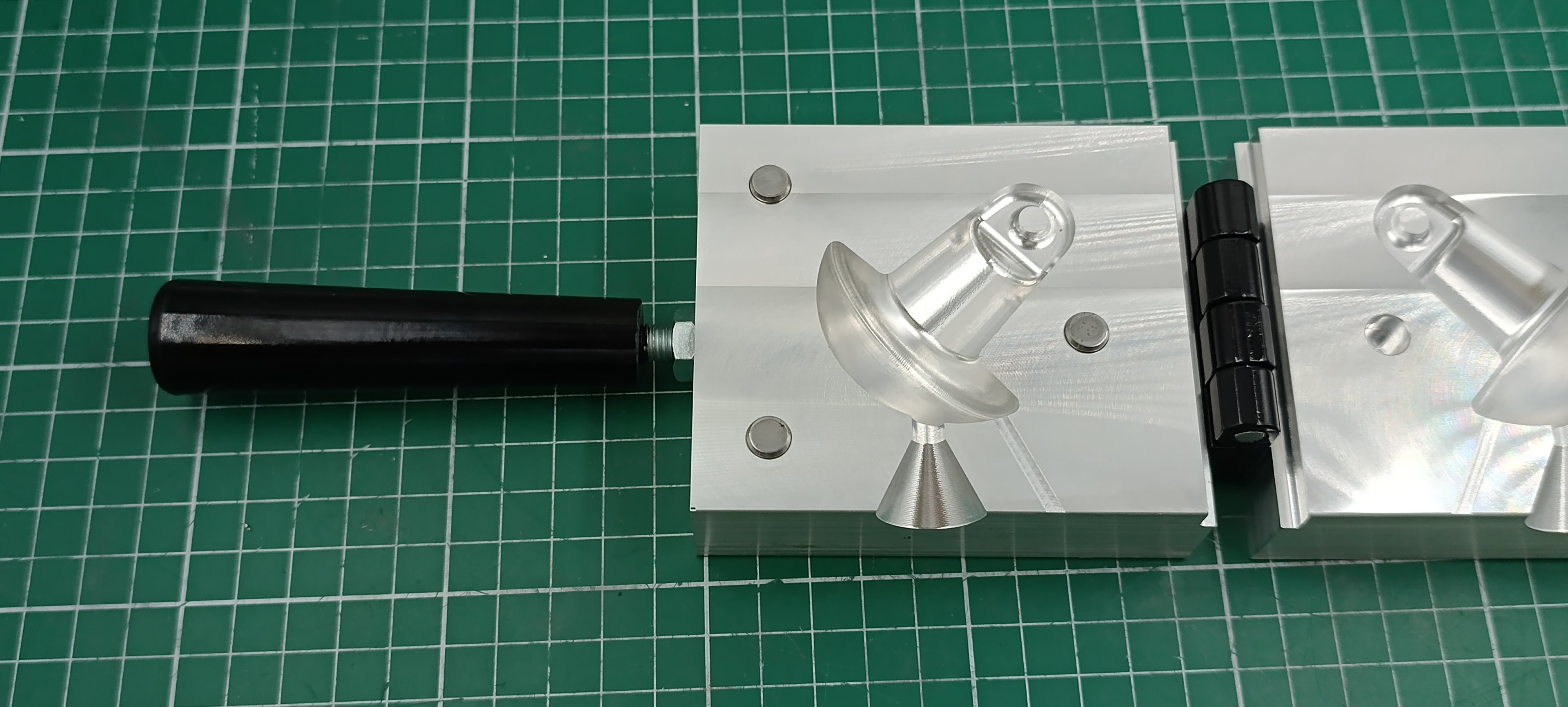 CNC machined aluminum molds for 12oz and 16oz decoy anchor mushroom lead weight