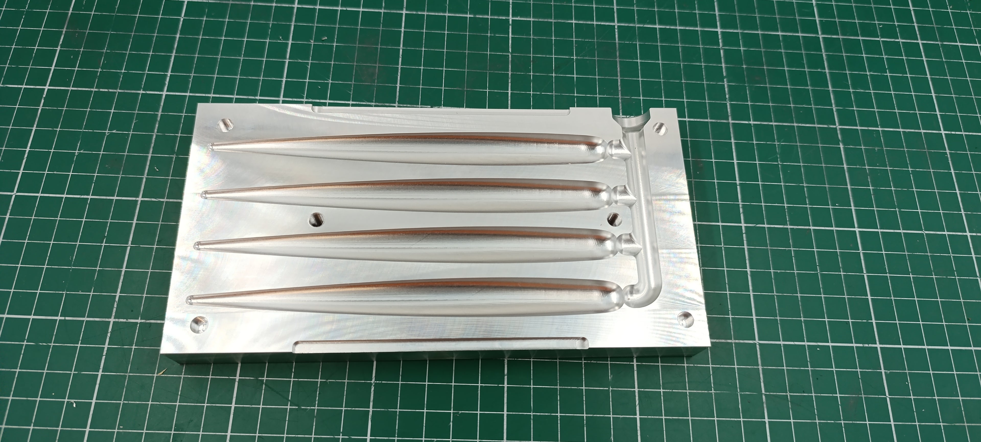 6" Swurm lure CNC machined aluminum mold