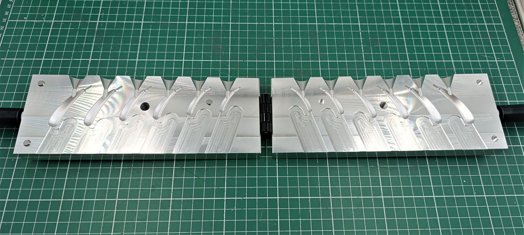 CNC machined pompano jig aluminum fishing mold, CNC machining services