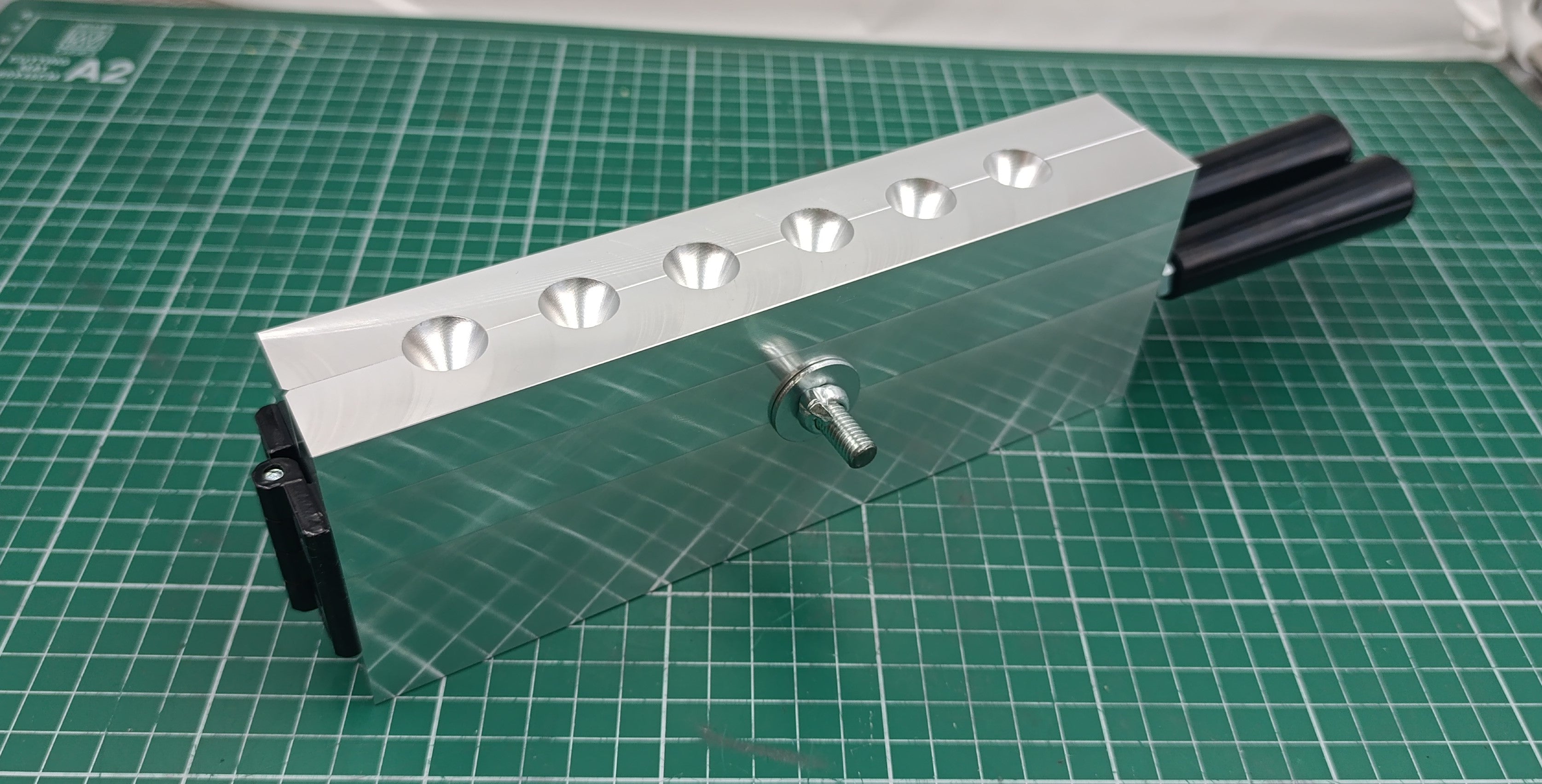 CNC machined pompano jig aluminum fishing mold, CNC machining services