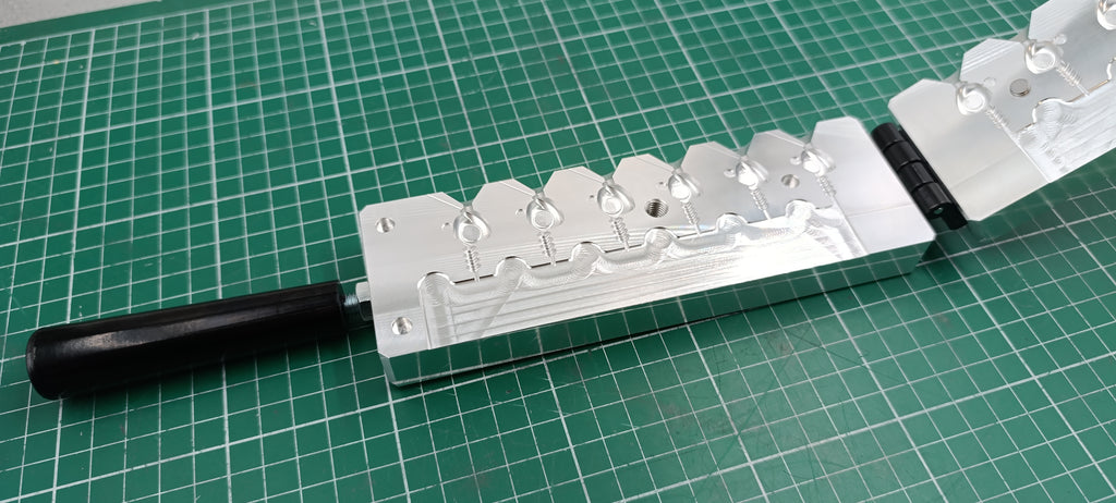 CNC machined swimbait jig head aluminum fishing mold with weights 3/8oz and 1/2oz