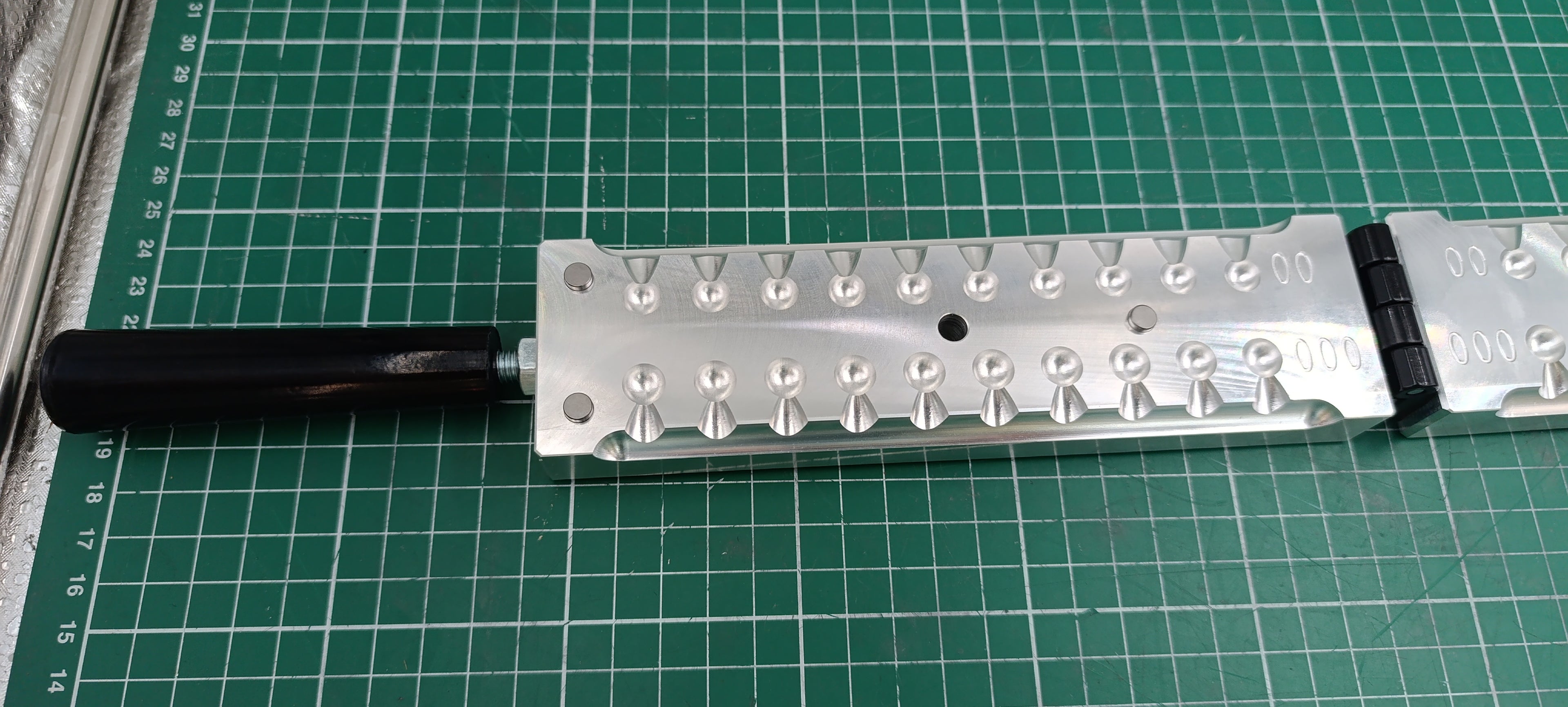 Buck shot 00 and 000 CNC machined aluminum mold