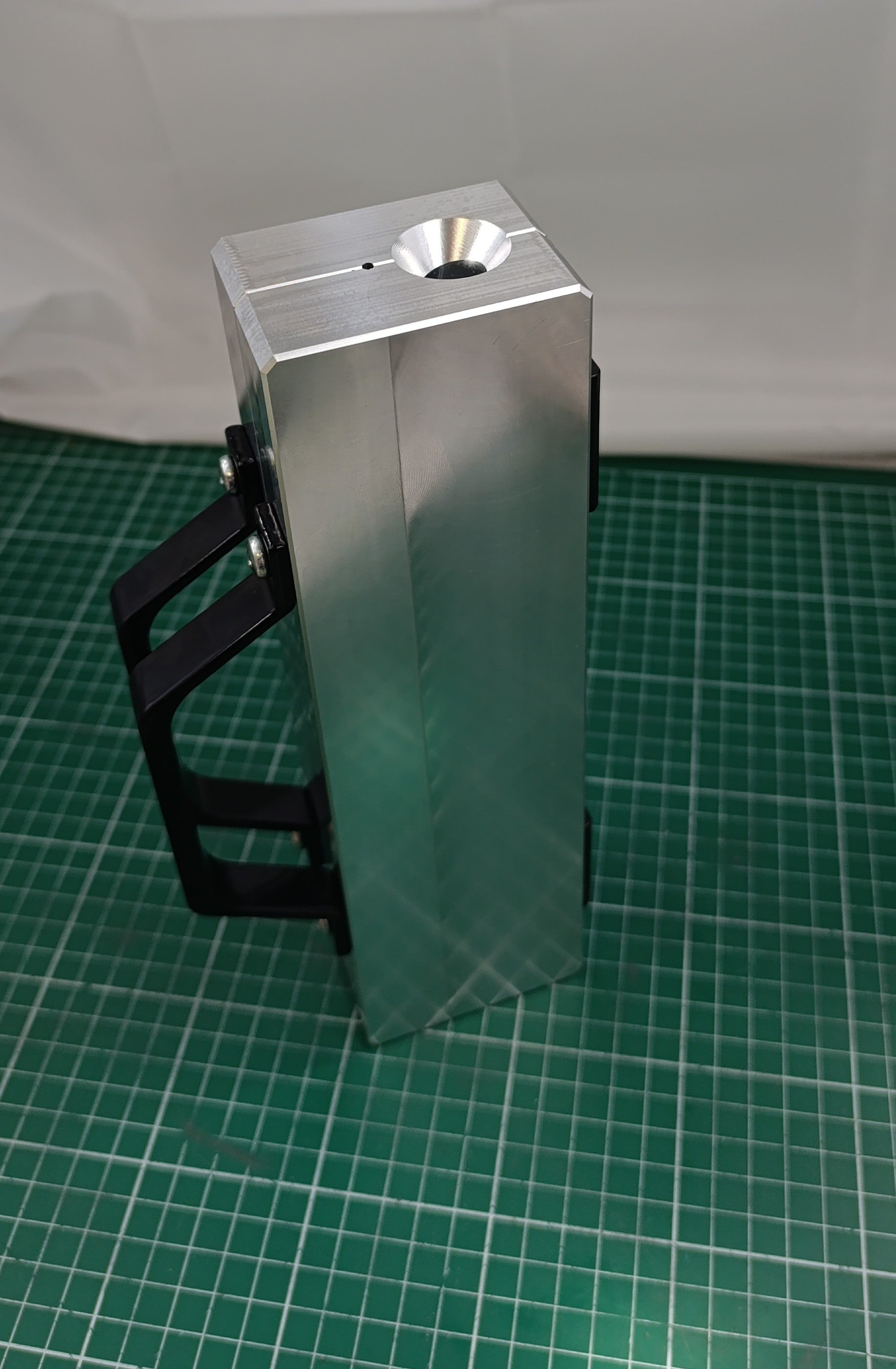 CNC Machined Aluminum 28oz Trolling Sinker Mold – One Cavity Lead Casting Mold