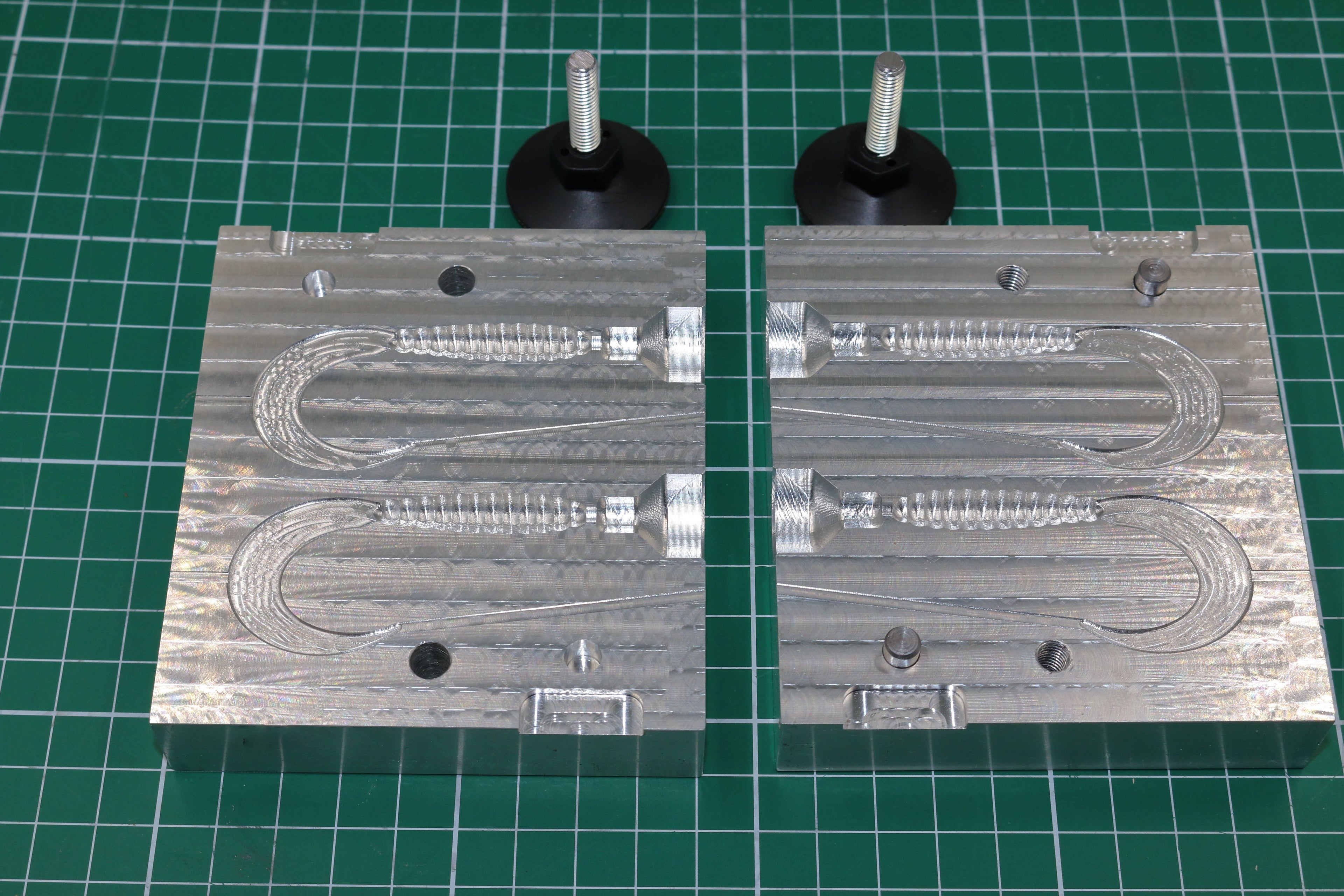 Grub twister lure CNC machined aluminum fishing mold, CNC machining services