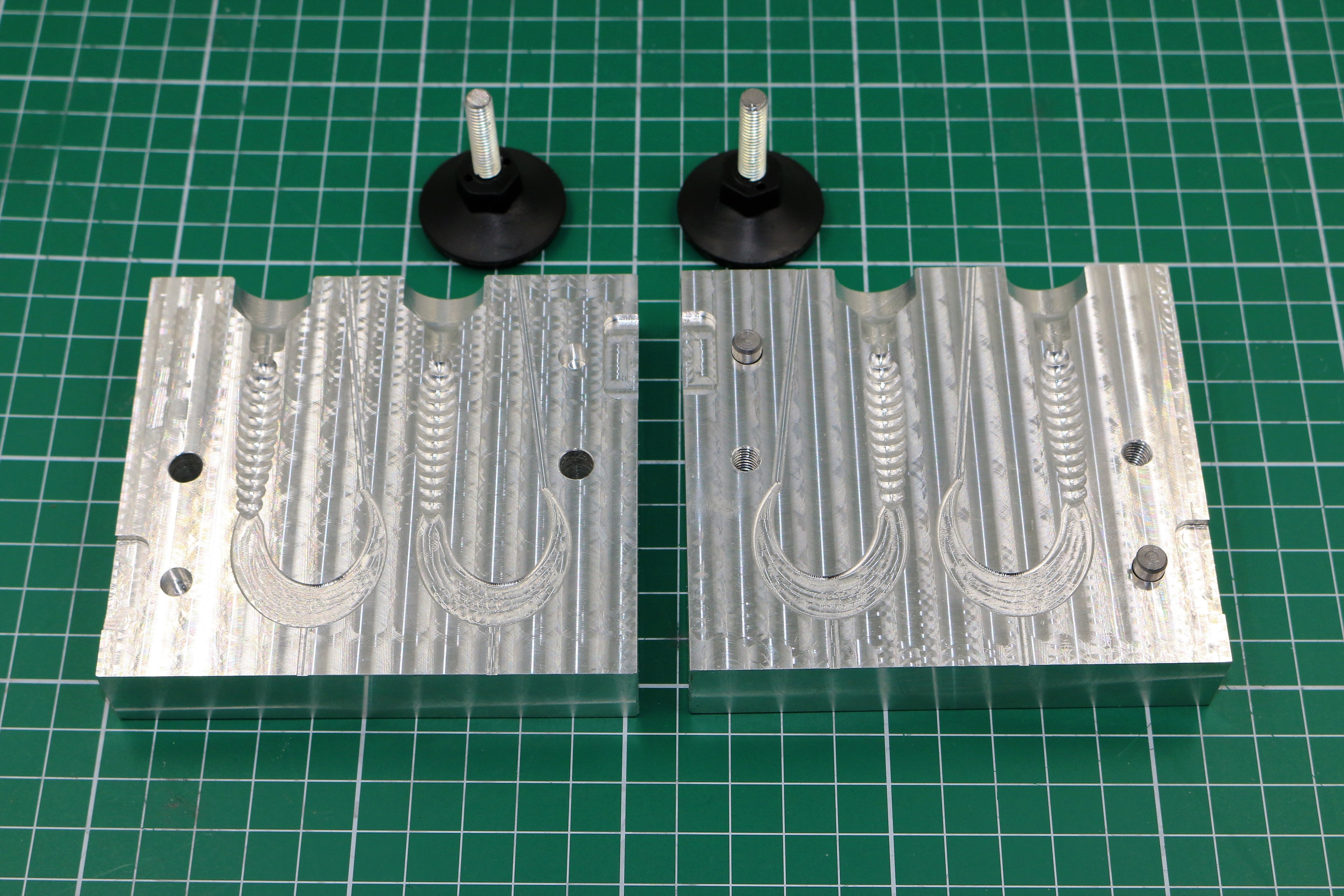 Grub twister lure CNC machined aluminum fishing mold, CNC machining services