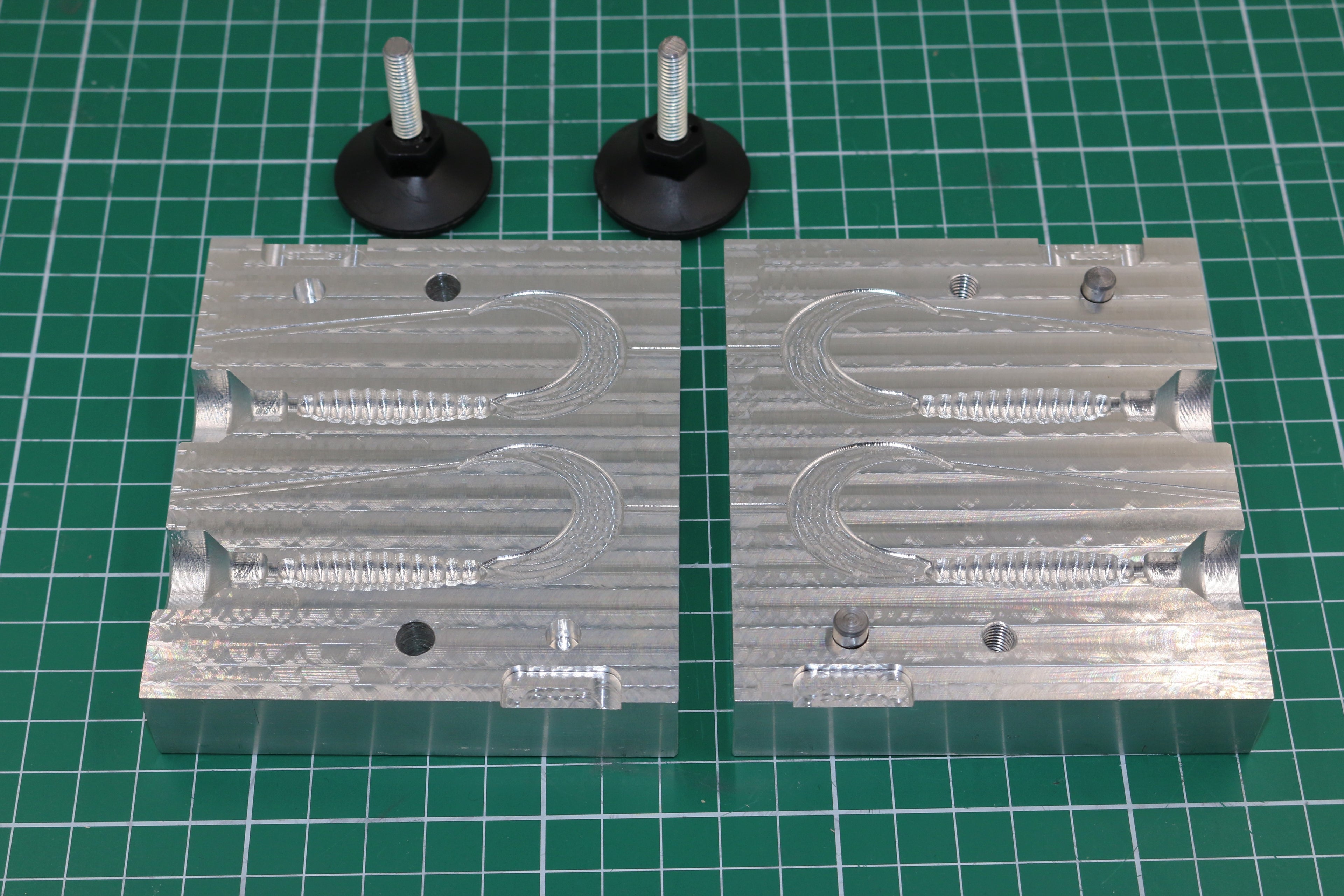 Grub twister lure CNC machined aluminum fishing mold, CNC machining services