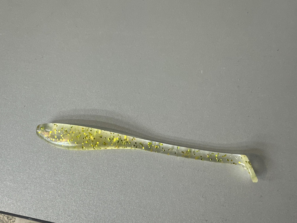 Four cavity CNC machined aluminum mold for 5" twitching shad lure production