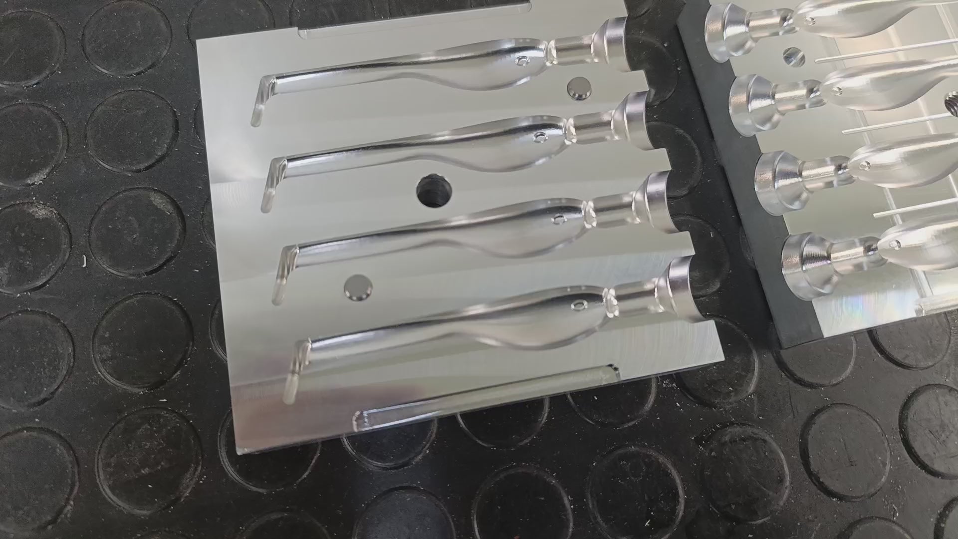 CNC Machined Aluminum 4 Cavity Mold for 3 inch Twitching Shad Lures